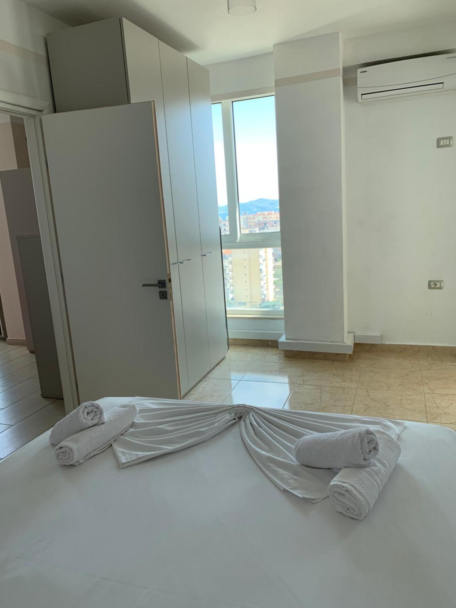 Guest - Sea Breeze Apartments Саранда Экстерьер фото